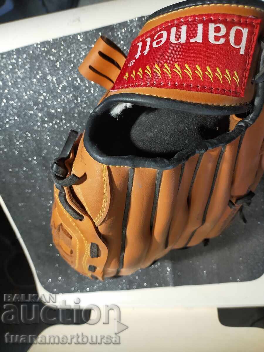 Mănușă de baseball cu preț € 50.00 | 97.79 BGN