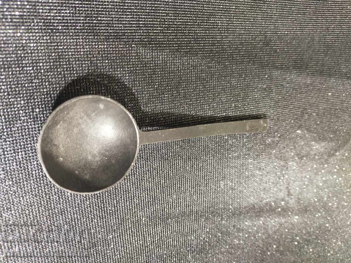 Παλιά μεταλλική κουτάλα