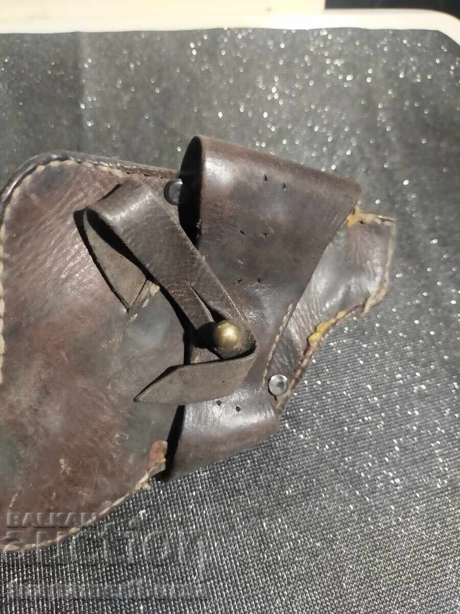 Toc din piele pentru pistol cu preț € 16.00 | 31.29 BGN