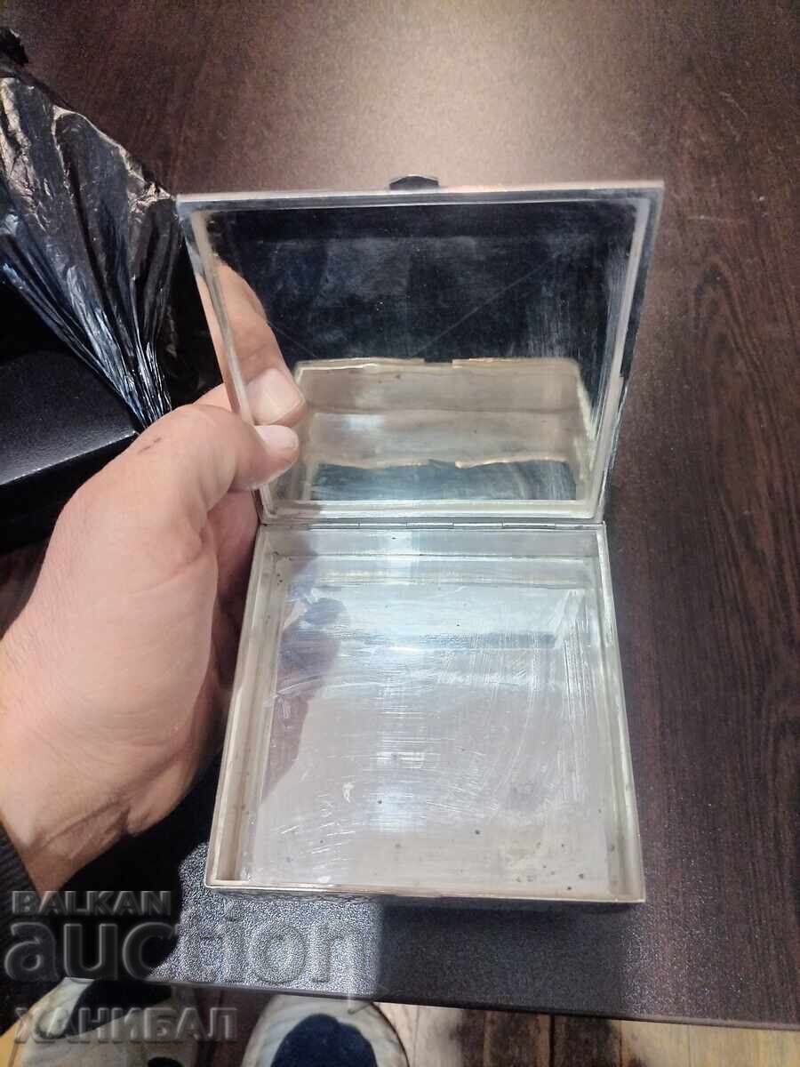 Livrarea FOARTE FRUMOASĂ CUTIE ARGINTIE 427 GRAME