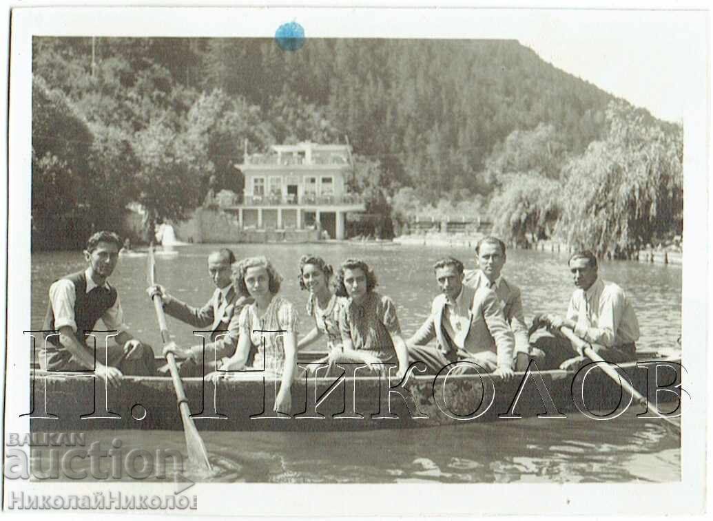 ΜΑΛΙΚΗ ΠΑΛΙΑ ΦΩΤΟΓΡΑΦΙΑ ΛΟΥΓΕΝΕ ΤΣΕΠΙΝΟ ΚΛΕΠΤΟΥΖΑ ΒΕΛΙΝΓΚΡΑΝΤ ZH420