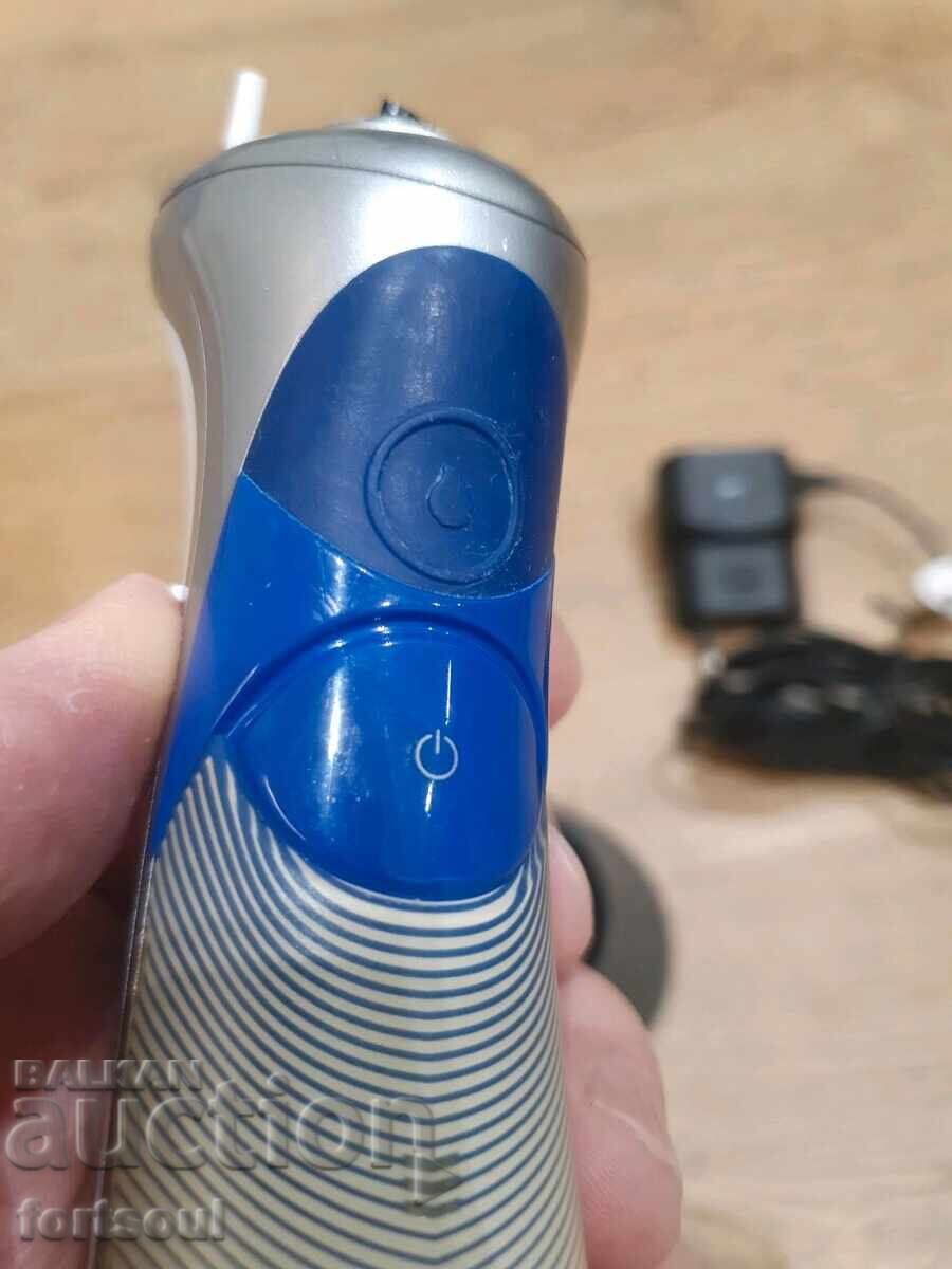 Livrarea Aparat de ras electric Philips Norelco HS8420