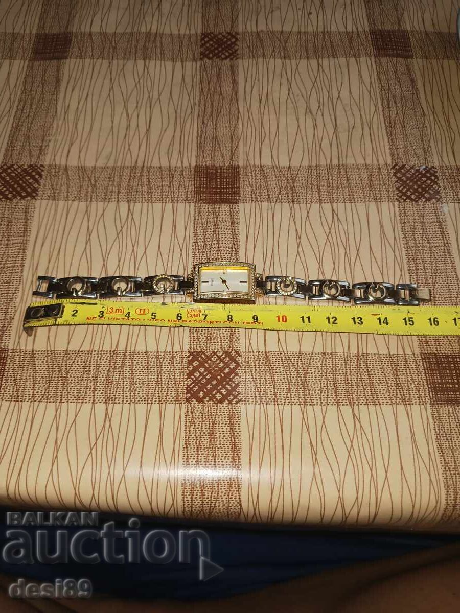 Guess watch gold-plated. WORKING - 7