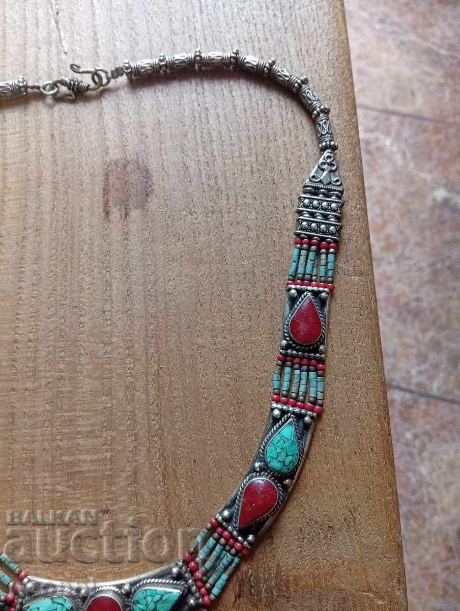 Livrarea Stilată colieră cu pietre naturale