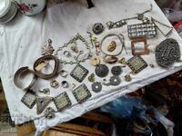 Vechi bijuterii, întregi și piese, lot paisprezece