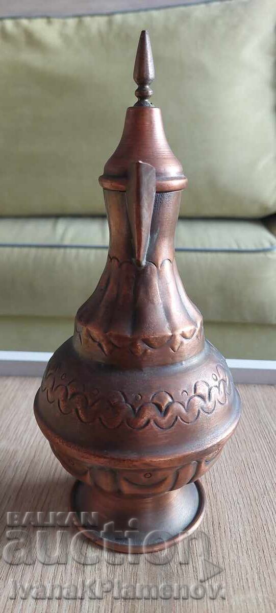 Cană de cupru pentru cunoscători cu preț € 18.00 | 35.20 BGN Cană de cupru pentru cunoscători cu preț € 18.00 | 35.20 BGN