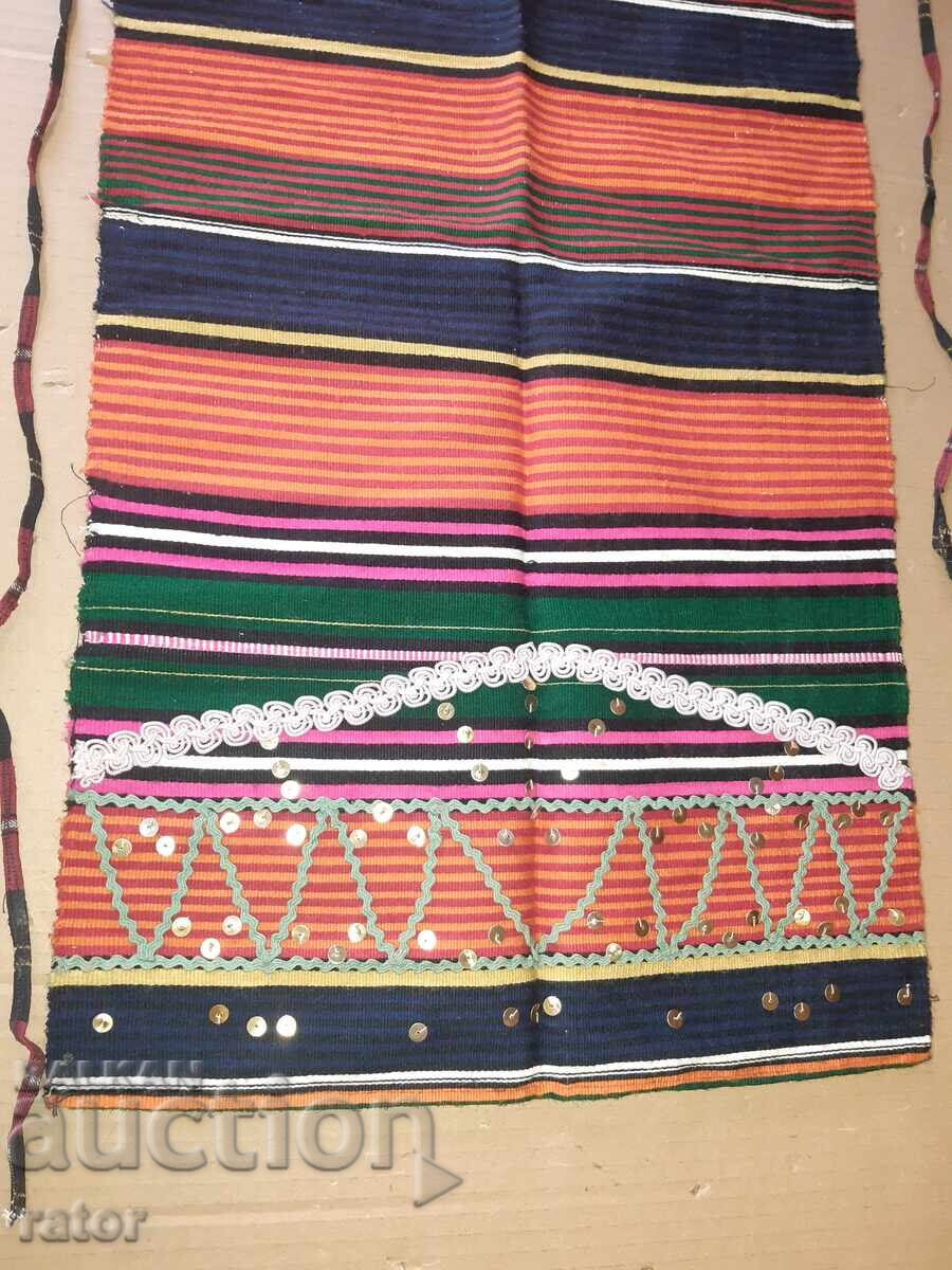 Licitație Șorț din lână țesut autentic, costum