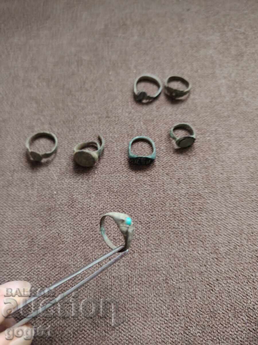 Lot de inele vechi cu preț € 25.00 | 48.90 BGN