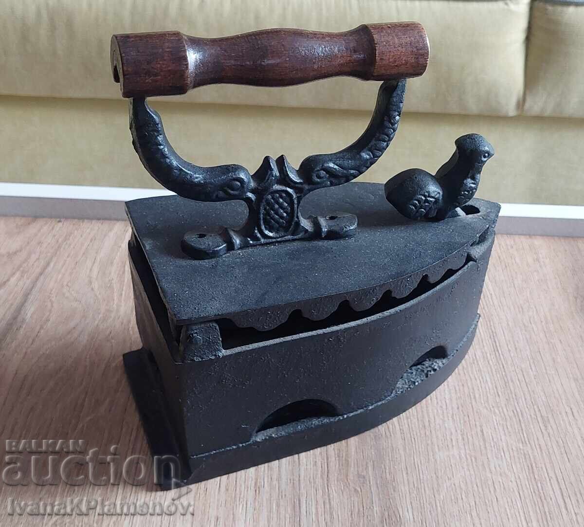 Ютия ретро за колекционери с цена € 25.00 | 48.90 лв.