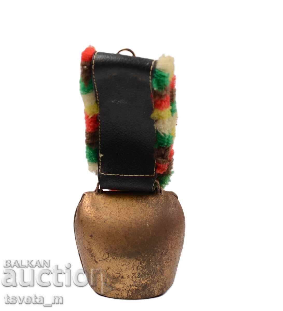 Swiss cowbell cu preț € 5.00 | 9.78 BGN Swiss cowbell cu preț € 5.00 | 9.78 BGN