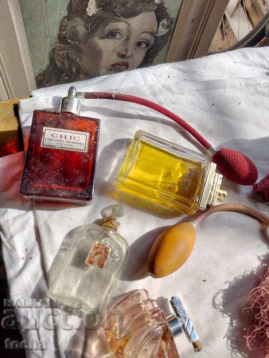 Auction  Old perfume bottles, lot of six