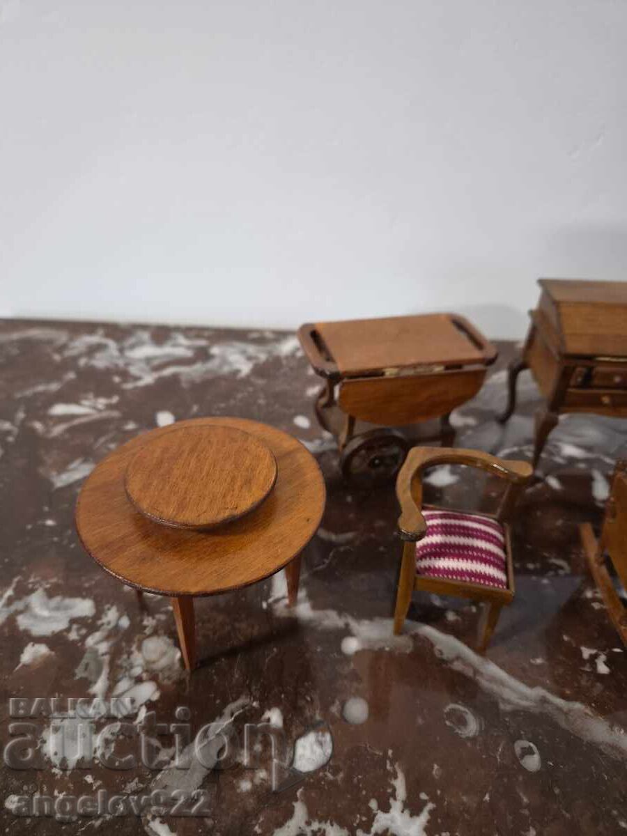 Miniaturi de mobilier din lemn!!! cu preț € 4.50 | 8.80 BGN Miniaturi de mobilier din lemn!!! cu preț € 4.50 | 8.80 BGN