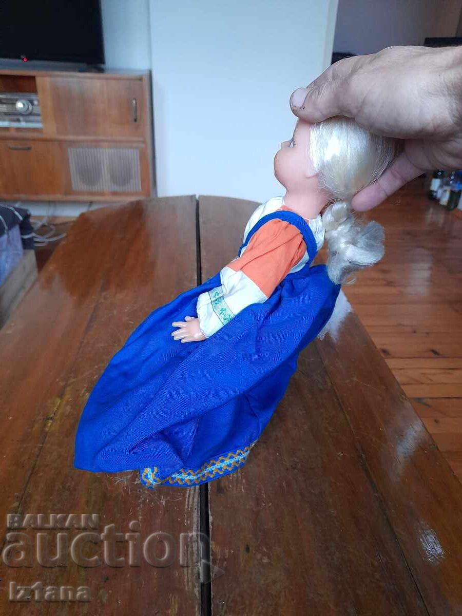 Licitație Păpușă veche pentru Samovar