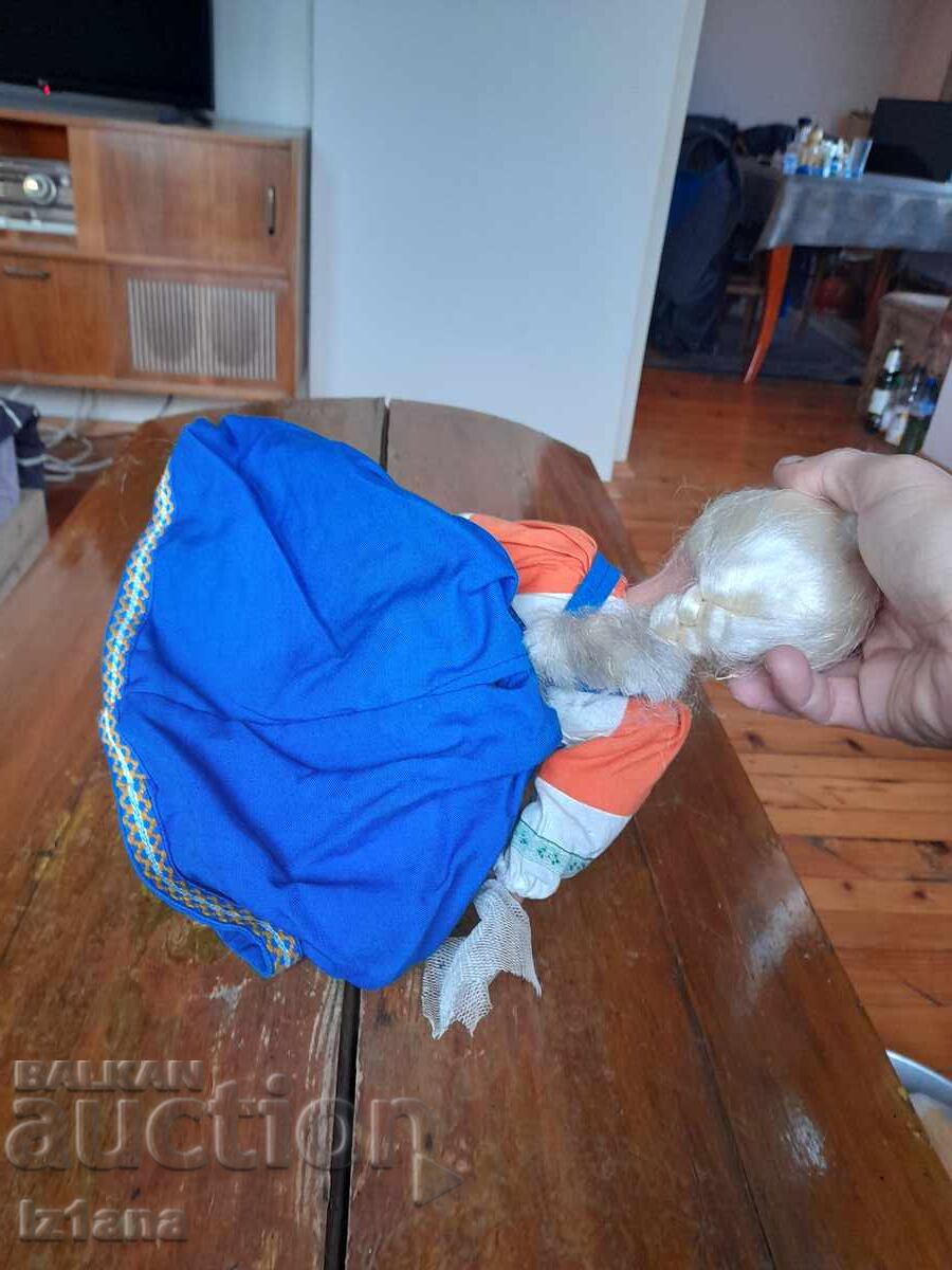 Livrarea Păpușă veche pentru Samovar