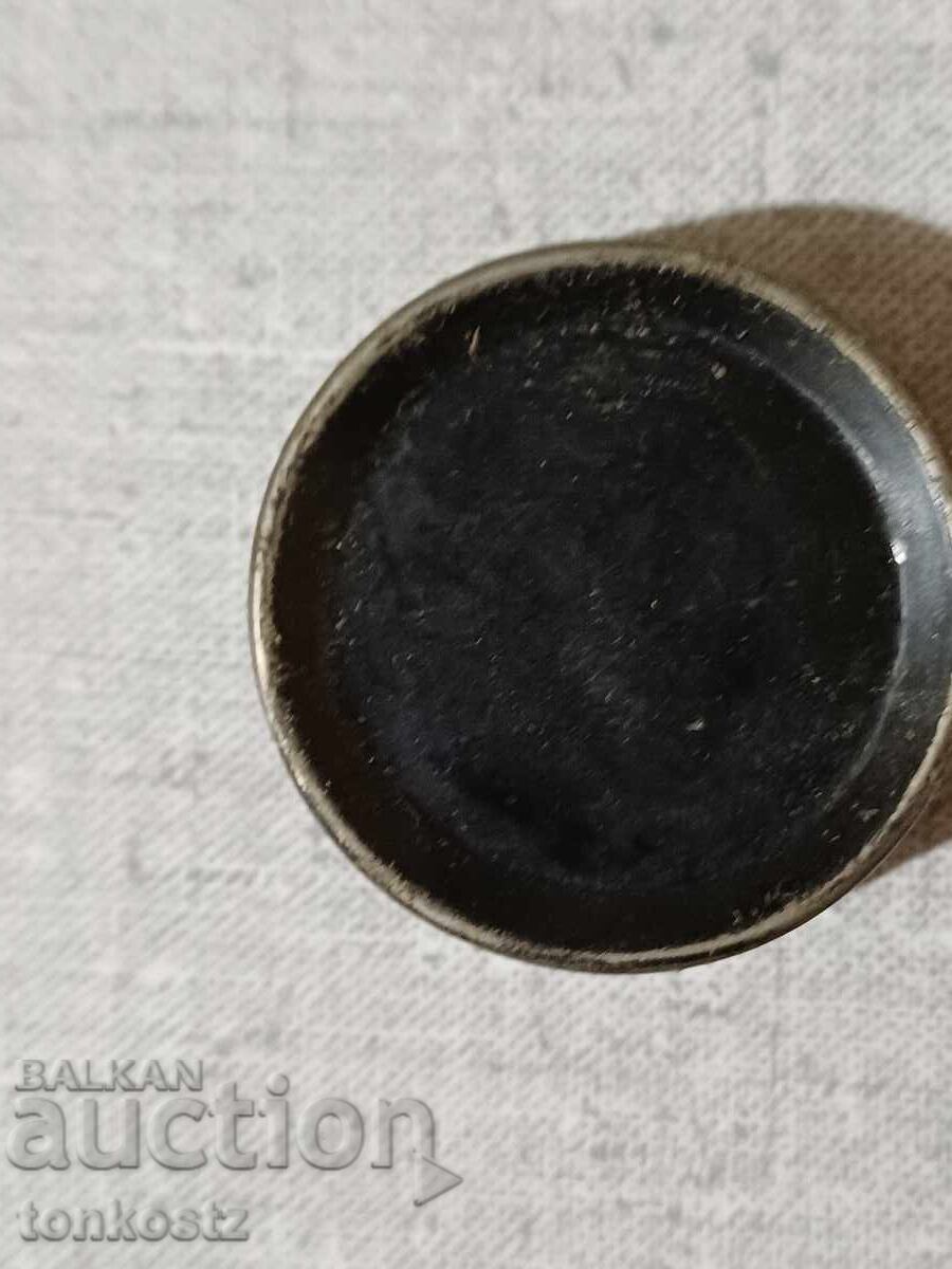 Cutie metalică cremă pentru bebeluși cu preț € 5.00 | 9.78 BGN