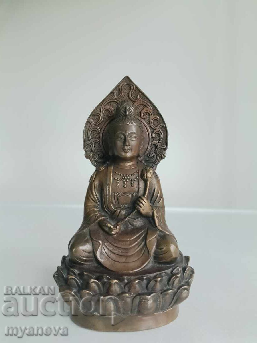 Бронзова статуетка на Гуанин, богиня на състраданието Бронзова статуетка на Гуанин, богиня на състраданието