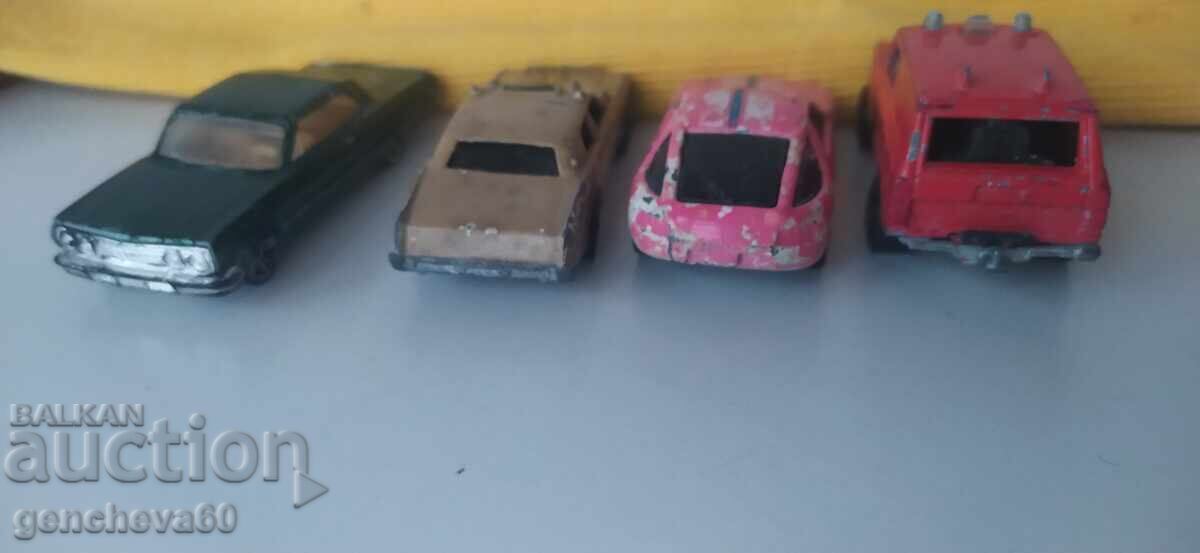 Licitație LOT mașinuțe vechi de metal