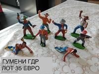 Figurine vechi de soldați de jucărie