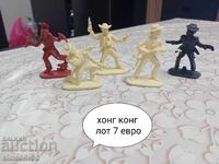 Figurine vechi de soldați de jucărie