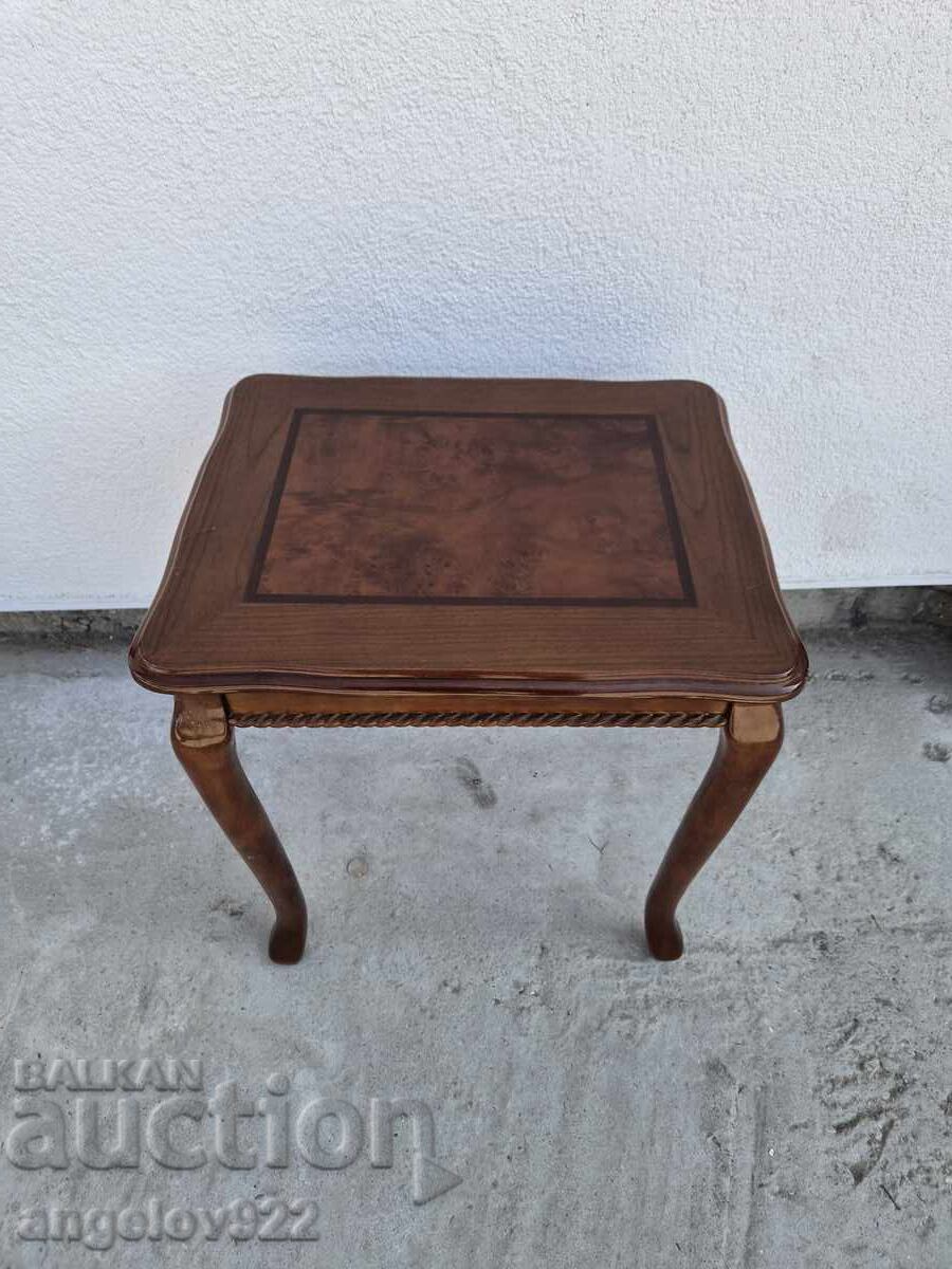 Παράδοση Όμορφη vintage τραπεζάκι μασίφ!!!