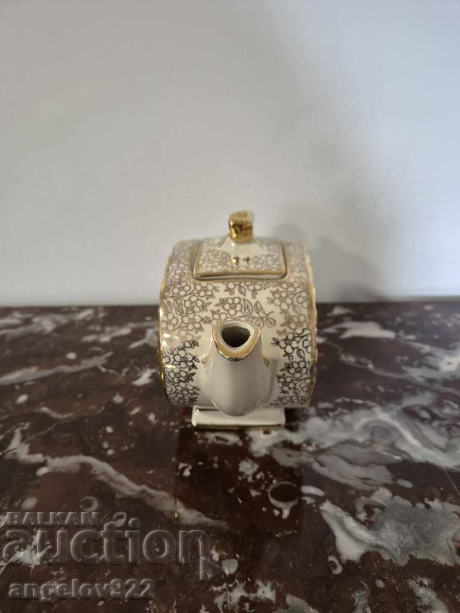 Licitație Ceainic din porțelan englezesc!!!