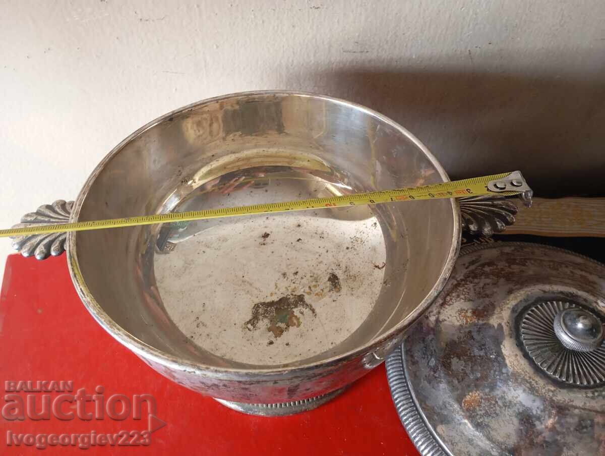Παράδοση Επάργυρο μπολ, φρουτιέρα με καπάκι σε στυλ αρ ντεκό