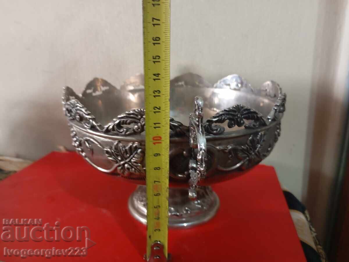 Bol argintat, fructieră stil Art Deco cu preț € 18.00 | 35.20 BGN Bol argintat, fructieră stil Art Deco cu preț € 18.00 | 35.20 BGN