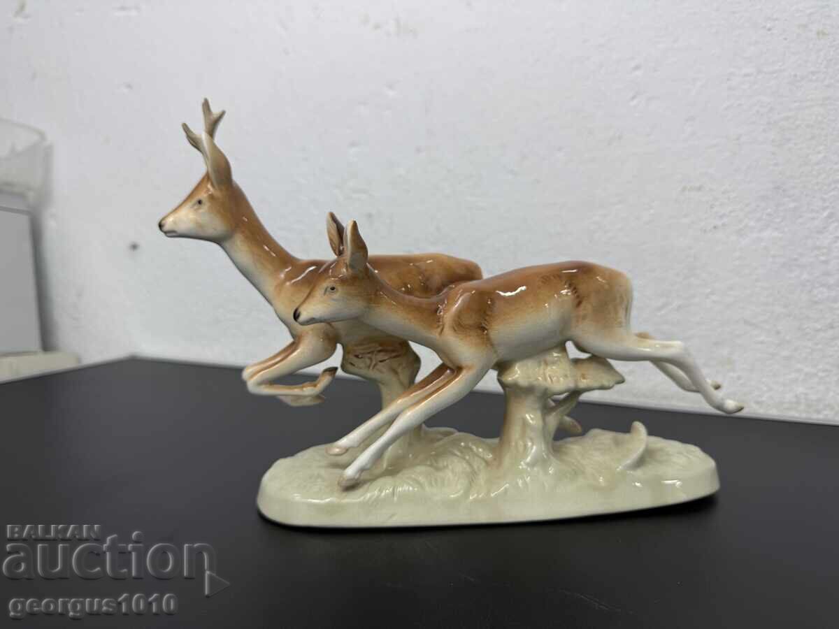 Figurină din porțelan Royal Dux nr. 7983