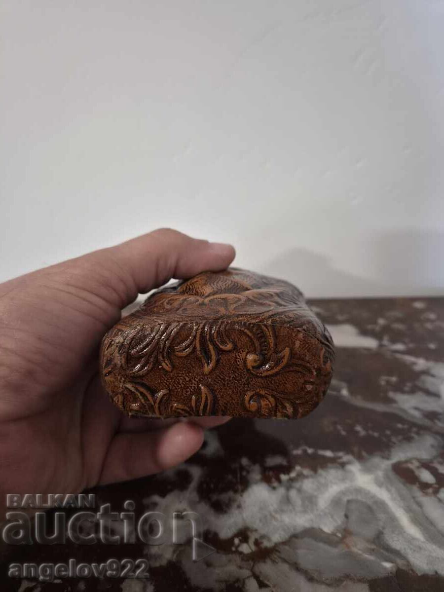 Γυάλινο μπουκάλι με επένδυση από ανάγλυφο δέρμα - 5