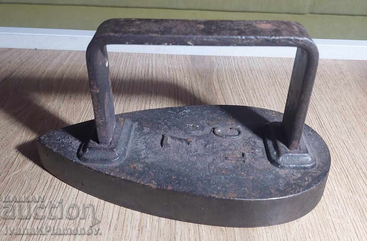Delivery of Retro iron for collectors