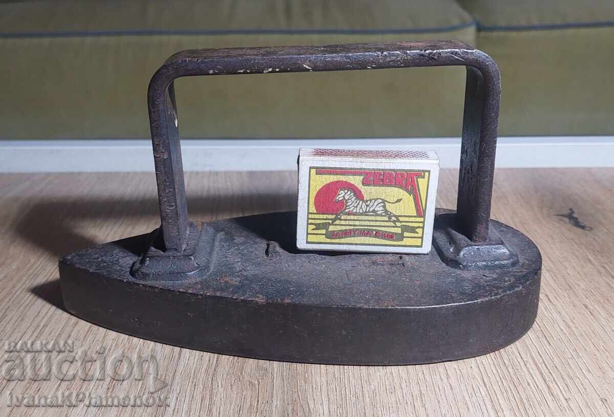 Fier de călcat retro pentru colecționari - 6 Fier de călcat retro pentru colecționari - 6