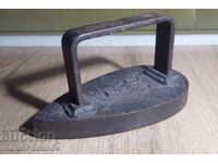 Fier de călcat retro pentru colecționari