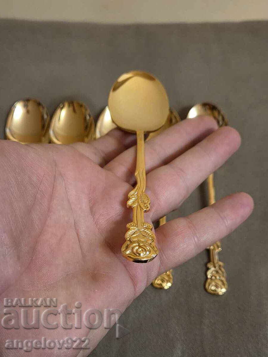 Livrarea 6 bucăți linguri placate cu aur ROSTFRITT STAL