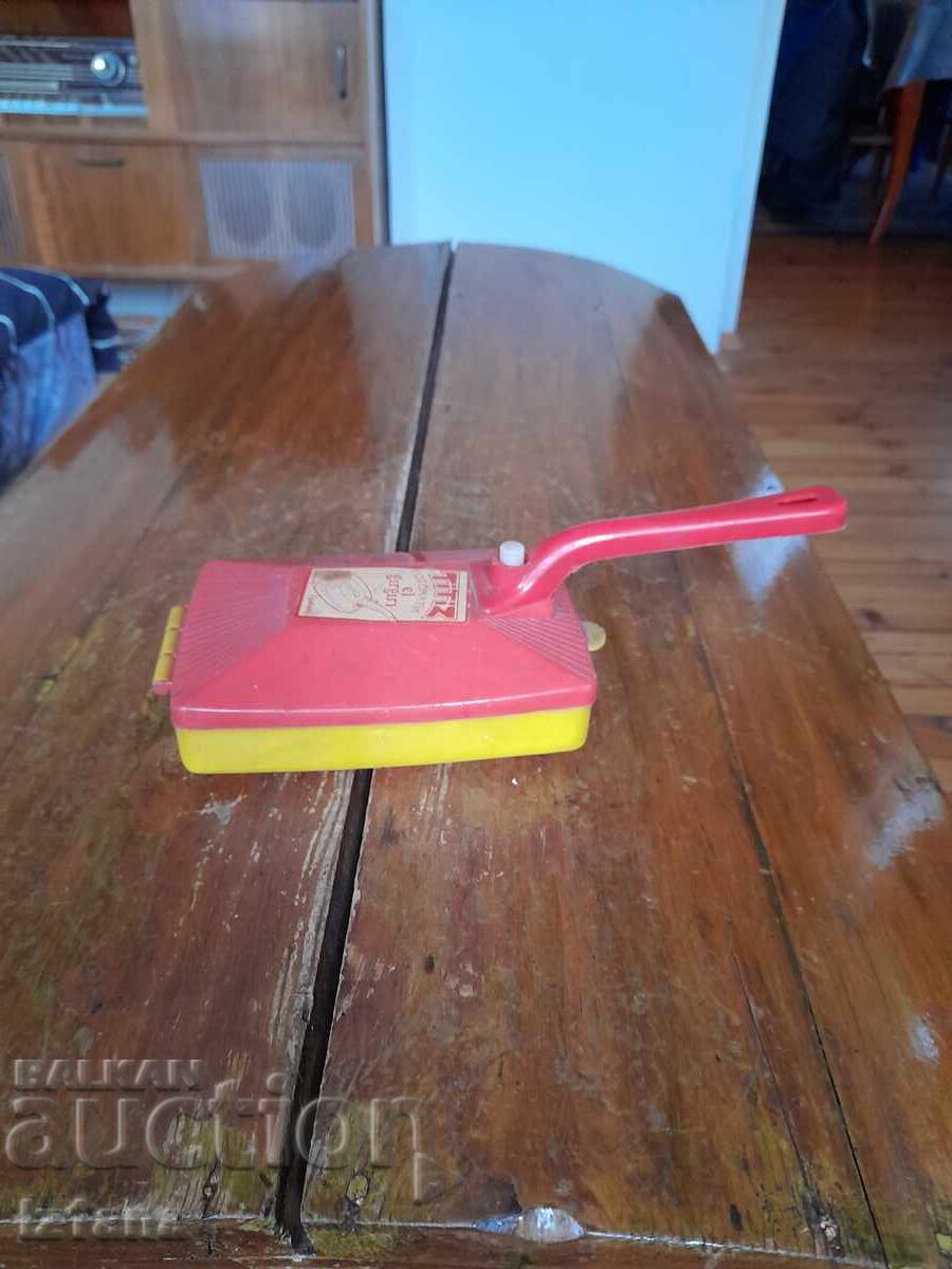 Стара подочистачка за маса Titiz