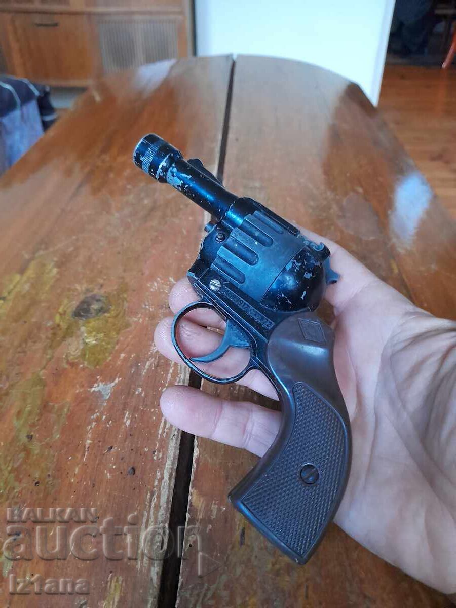 Pistol cu capsă Mondial cu preț € 27.00 | 52.81 BGN