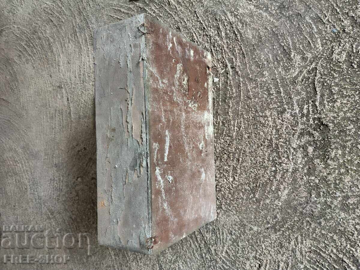 Παράδοση Παλιό ντουλάπι μπαχαρικών