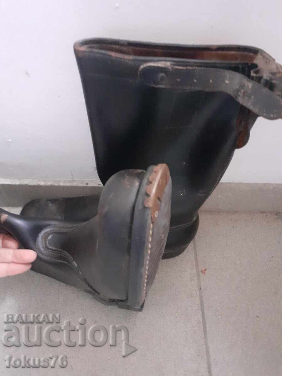 Δημοπρασία Παλιά γερμανικά στρατιωτικά δερμάτινα αρβύλες στολή Γερμανία