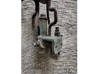 Massive (4/5kg.) brass head for sealing bottles