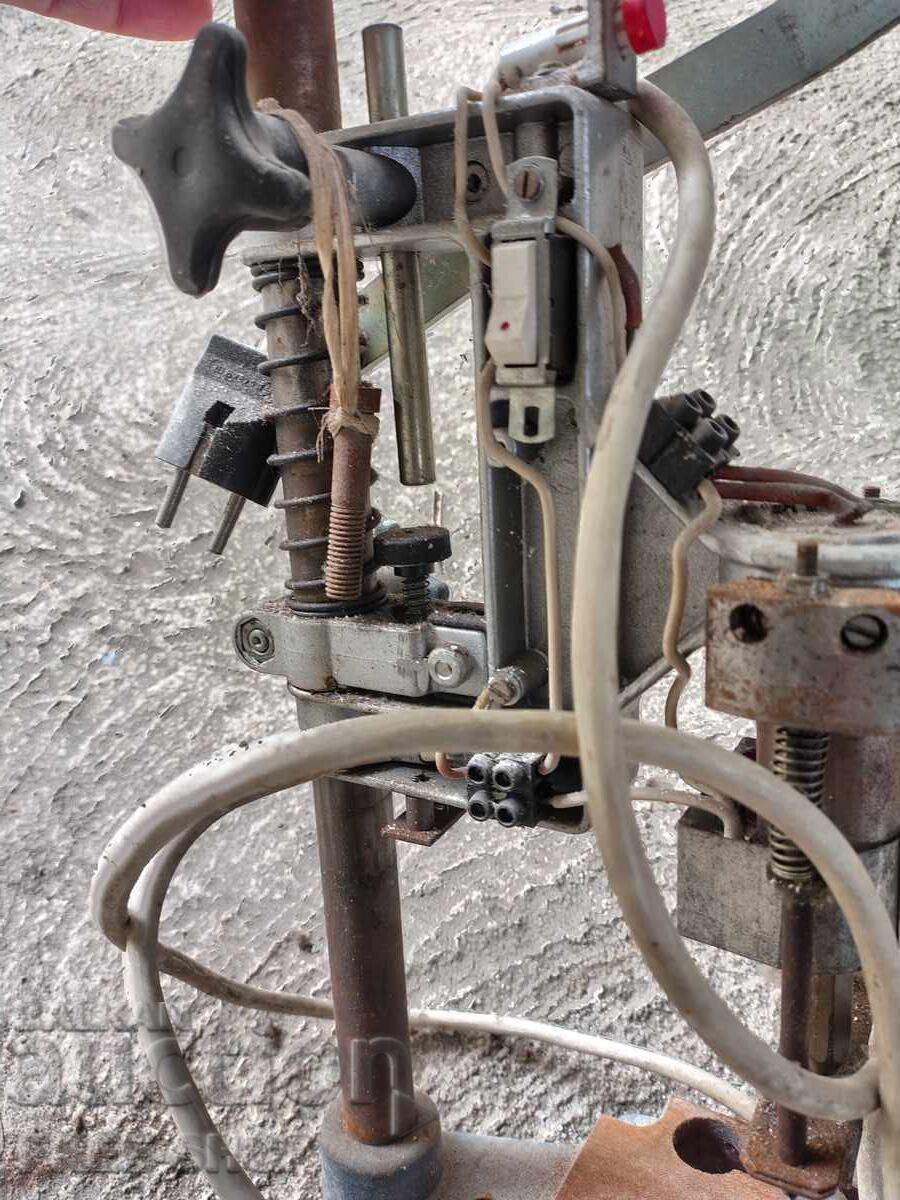 Auction  Device - I think it's for spot welding???