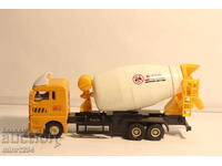 1/43?? WELLY?? MAN CONCRETE MIXER TRUCK MODEL