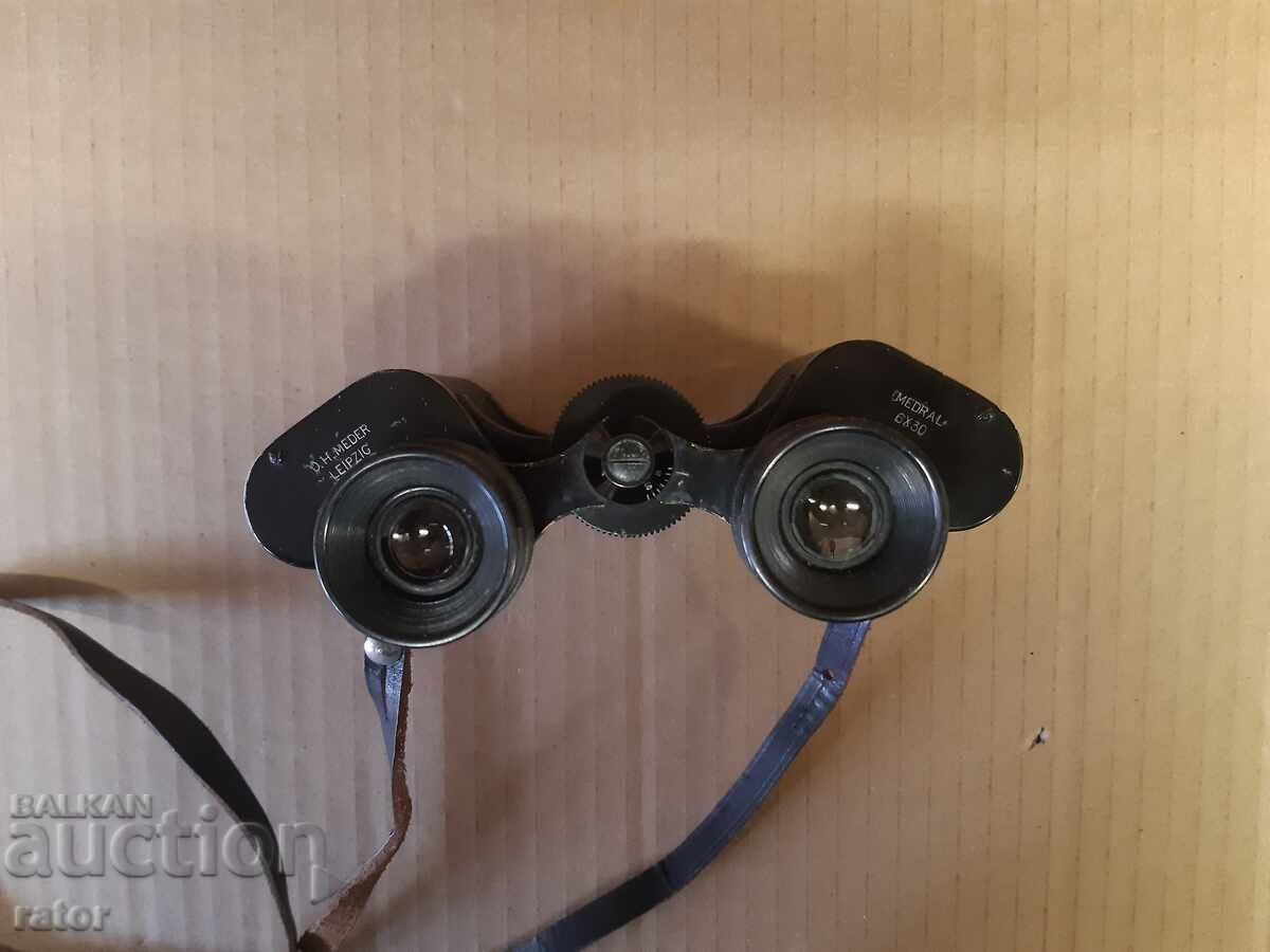 Стар бинокъл   O H MEDER - Германия  с кожен калъф с цена € 33.00 | 64.54 лв.