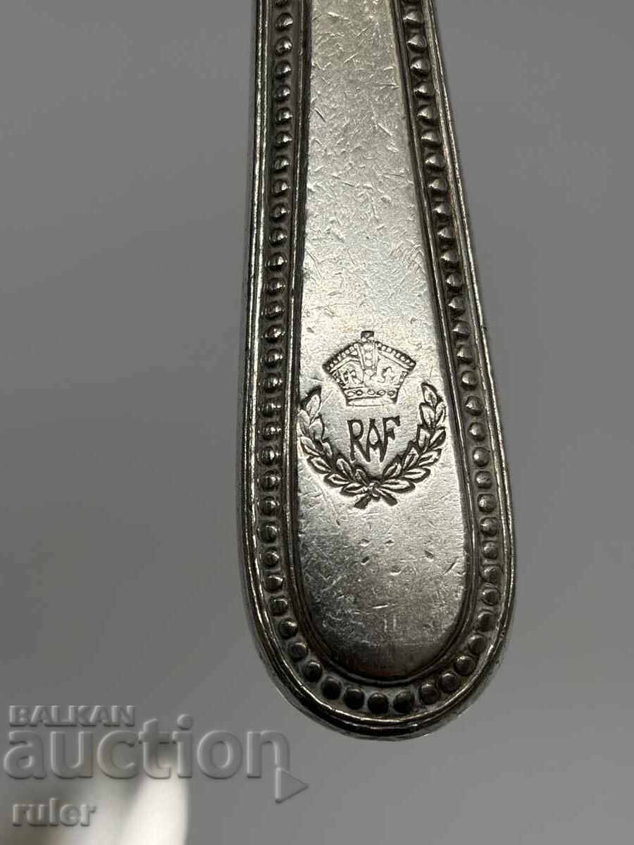 23 seturi de tacâmuri de ofițer (RAF) Regale - anii 1930 - 5 23 seturi de tacâmuri de ofițer (RAF) Regale - anii 1930 - 5