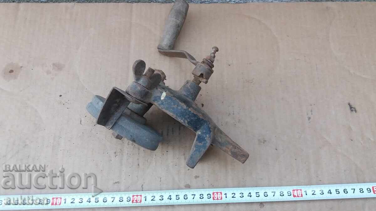 Δημοπρασία ΠΑΛΙΟ ΜΗΧΑΝΗΜΑ ΑΚΟΝΙΣΜΑΤΟΣ ΛΕΠΙΔΩΝ - ΧΕΙΡΟΚΙΝΗΤΟ