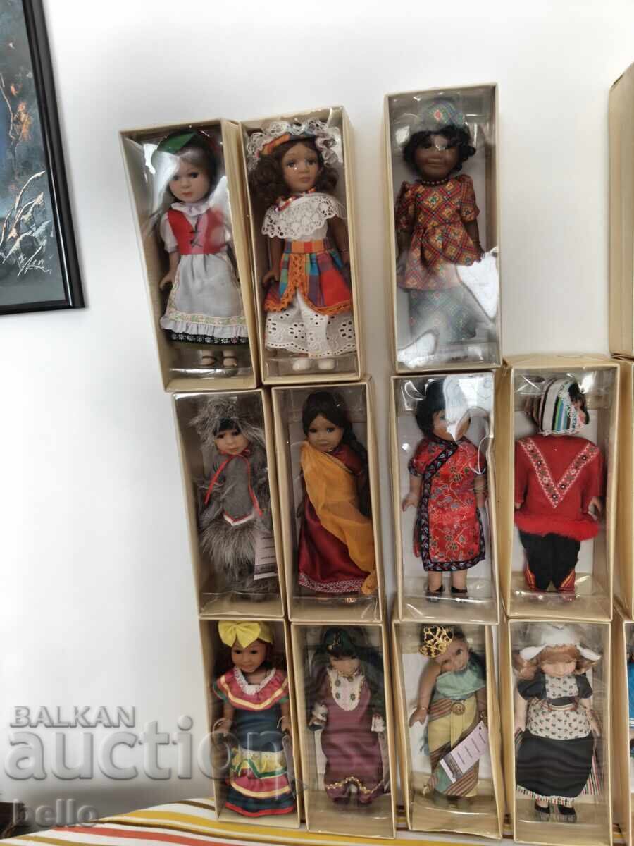 25 de păpuși din porțelan, Păpușile lumii DeAgostini cu preț € 130.00 | 254.26 BGN