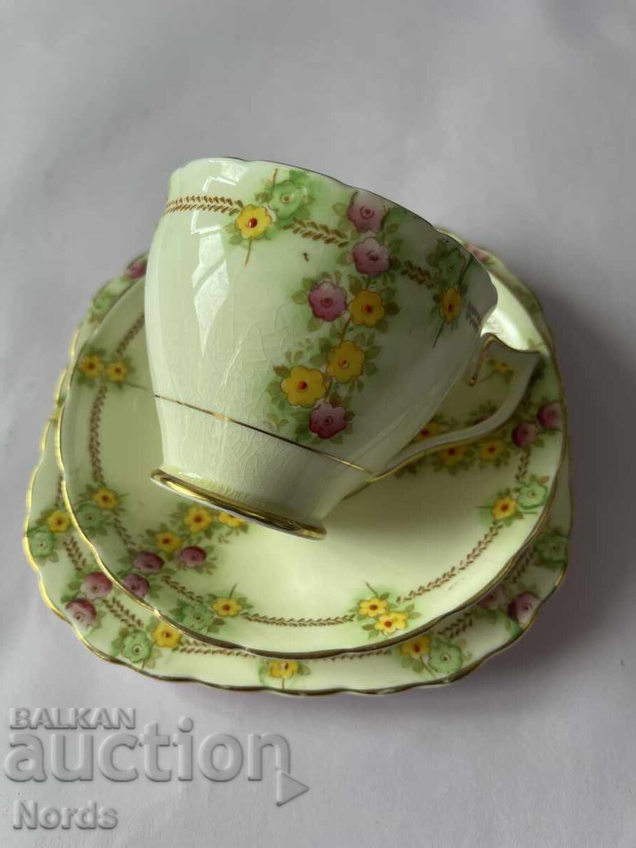 Винтидж английски троен сет с цена € 0.01 | 0.02 лв.