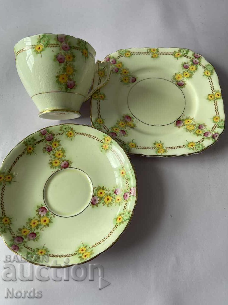 Доставка на Винтидж английски троен сет