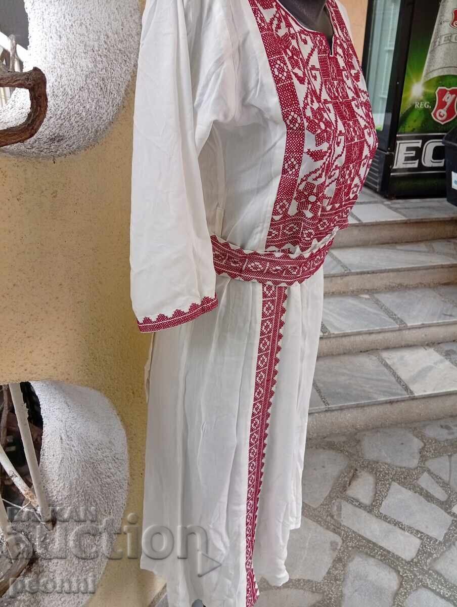 Livrarea Cămașă etnofrafică Livrarea Cămașă etnofrafică