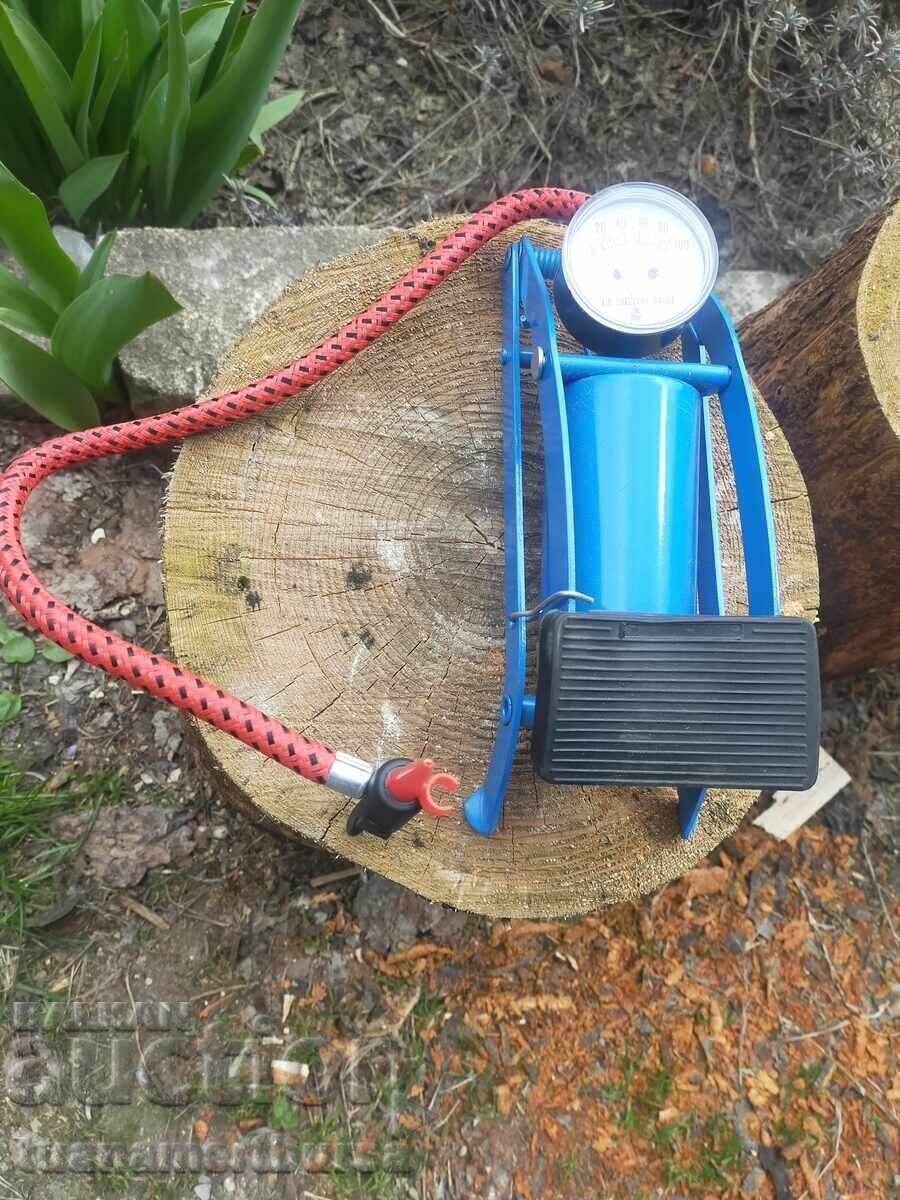 pompă cu preț € 20.00 | 39.12 BGN