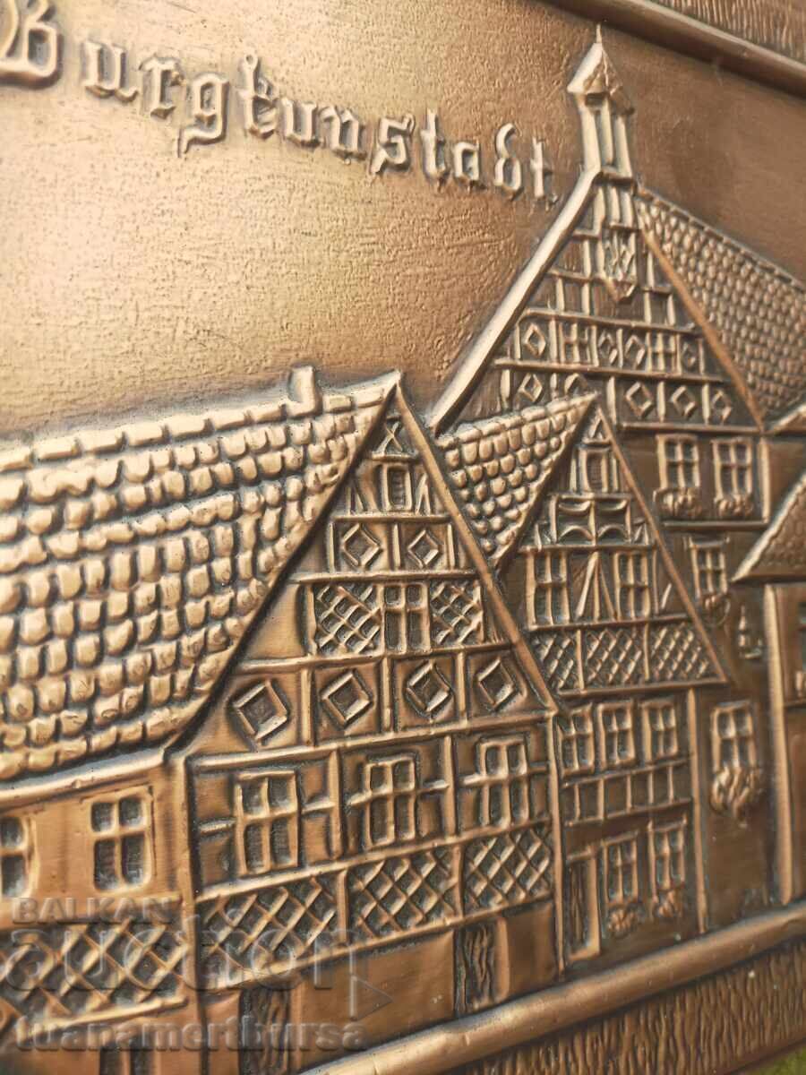 метална картина с цена € 12.00 | 23.47 лв.