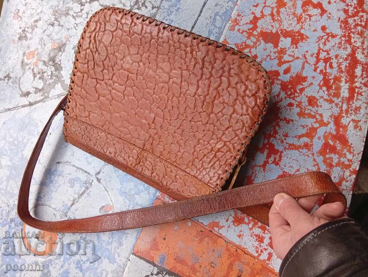 Livrarea Geanta de mana din piele naturala